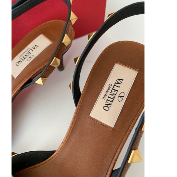 Valentino Garavani Rockstud Half-d'Orsay Slingback Pump - Picture 9 of 12